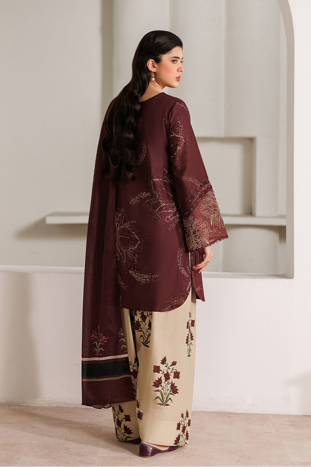 UE-642 Printed Lawn