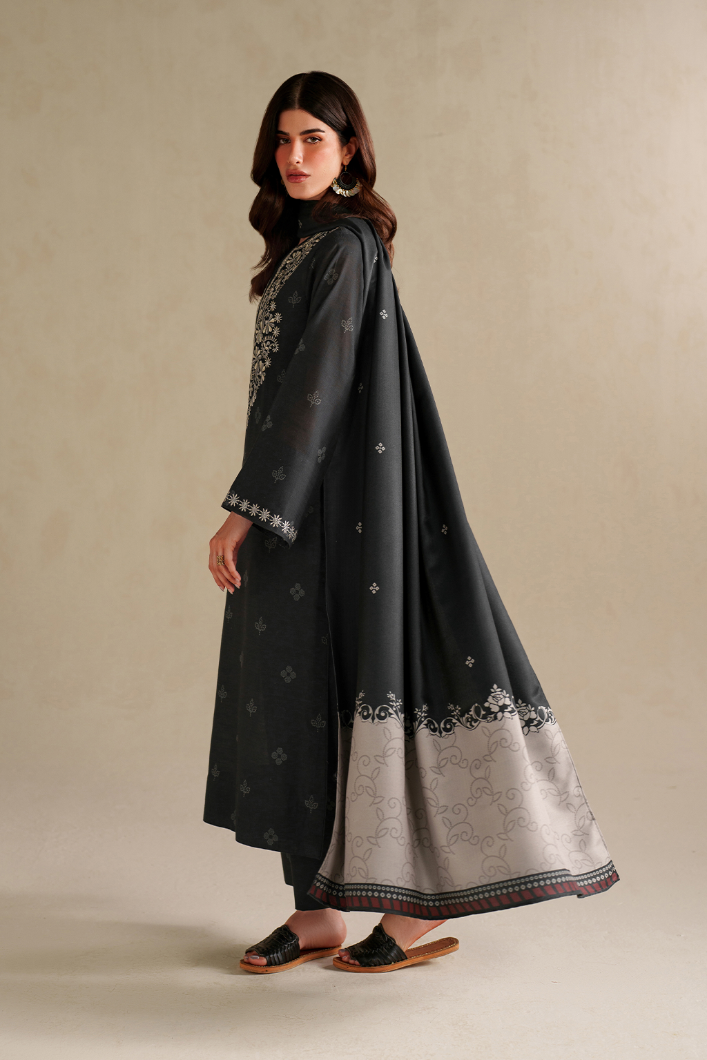 UE-591 Printed Khaddar