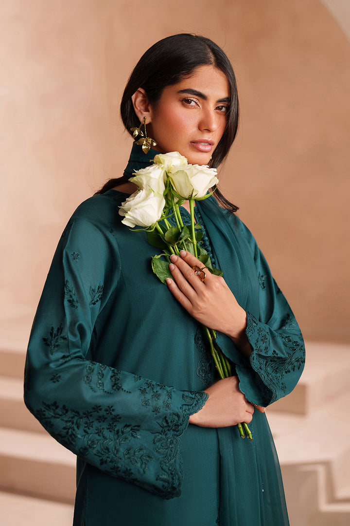 UE-594  Embroidered Lawn