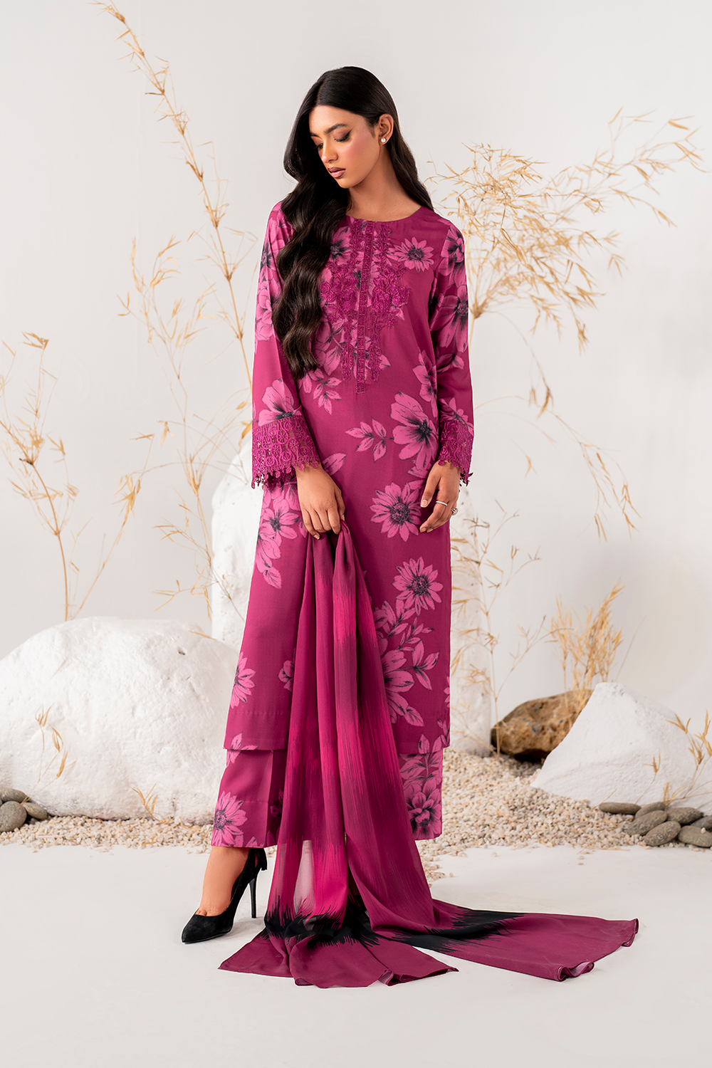 IP-237 Printed Georgette - Iznik