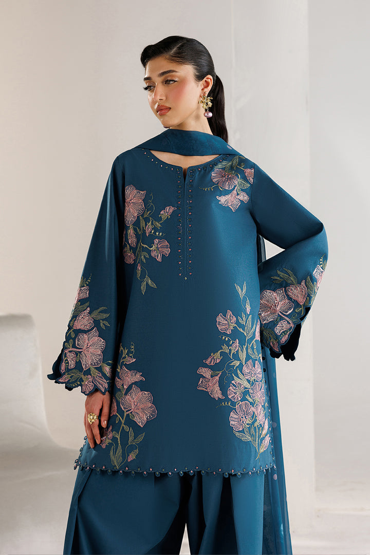UE-690 Embroidered Lawn