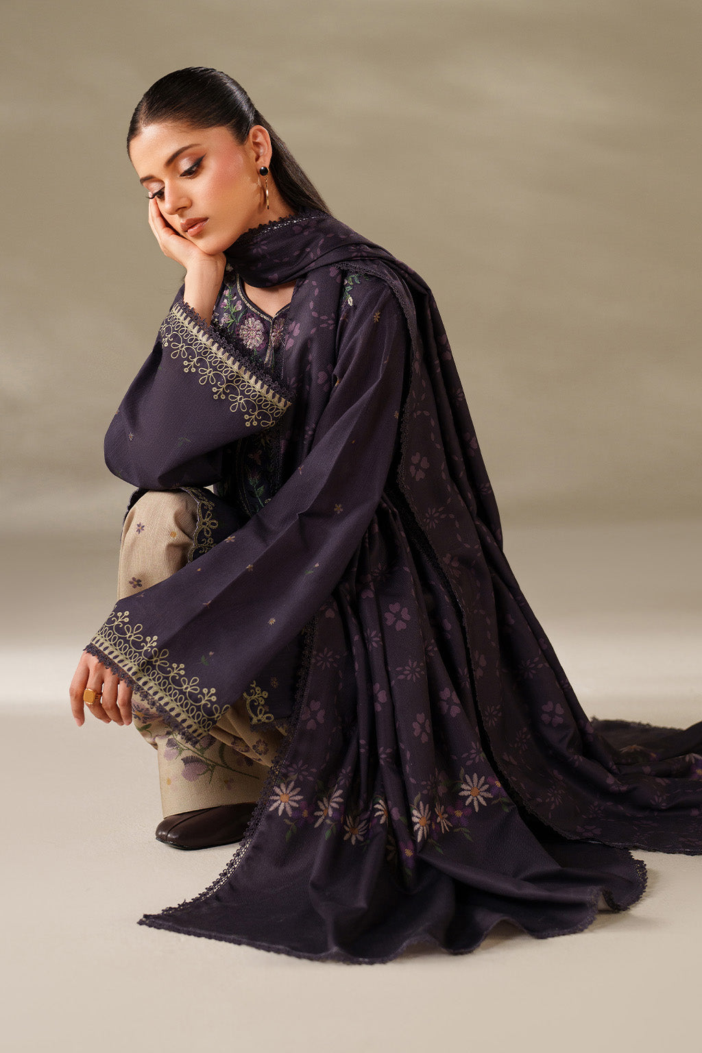 UE-568 Printed Khaddar