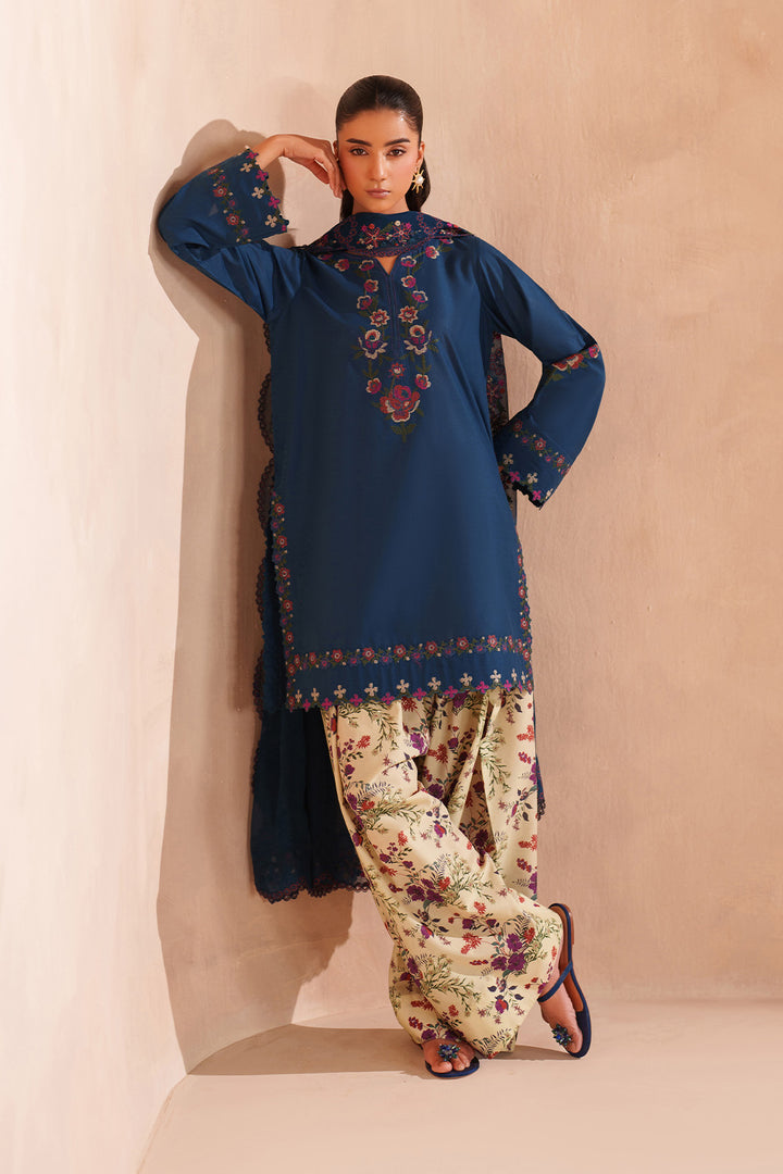UE-607 Embroidered Lawn