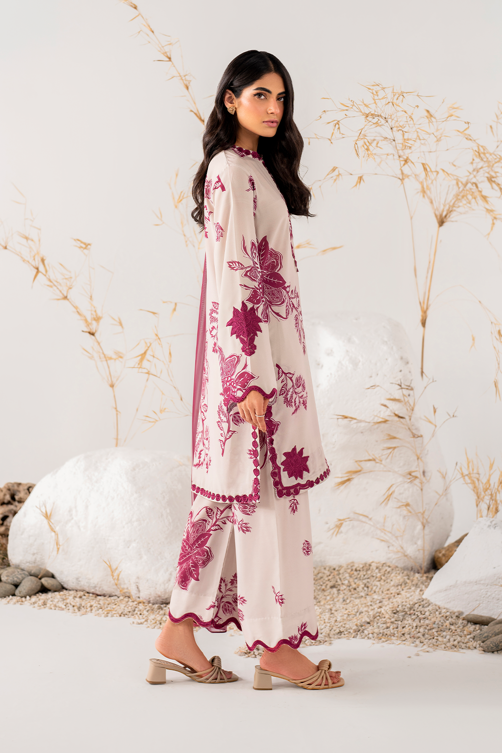 IP-236 Printed Georgette - Iznik