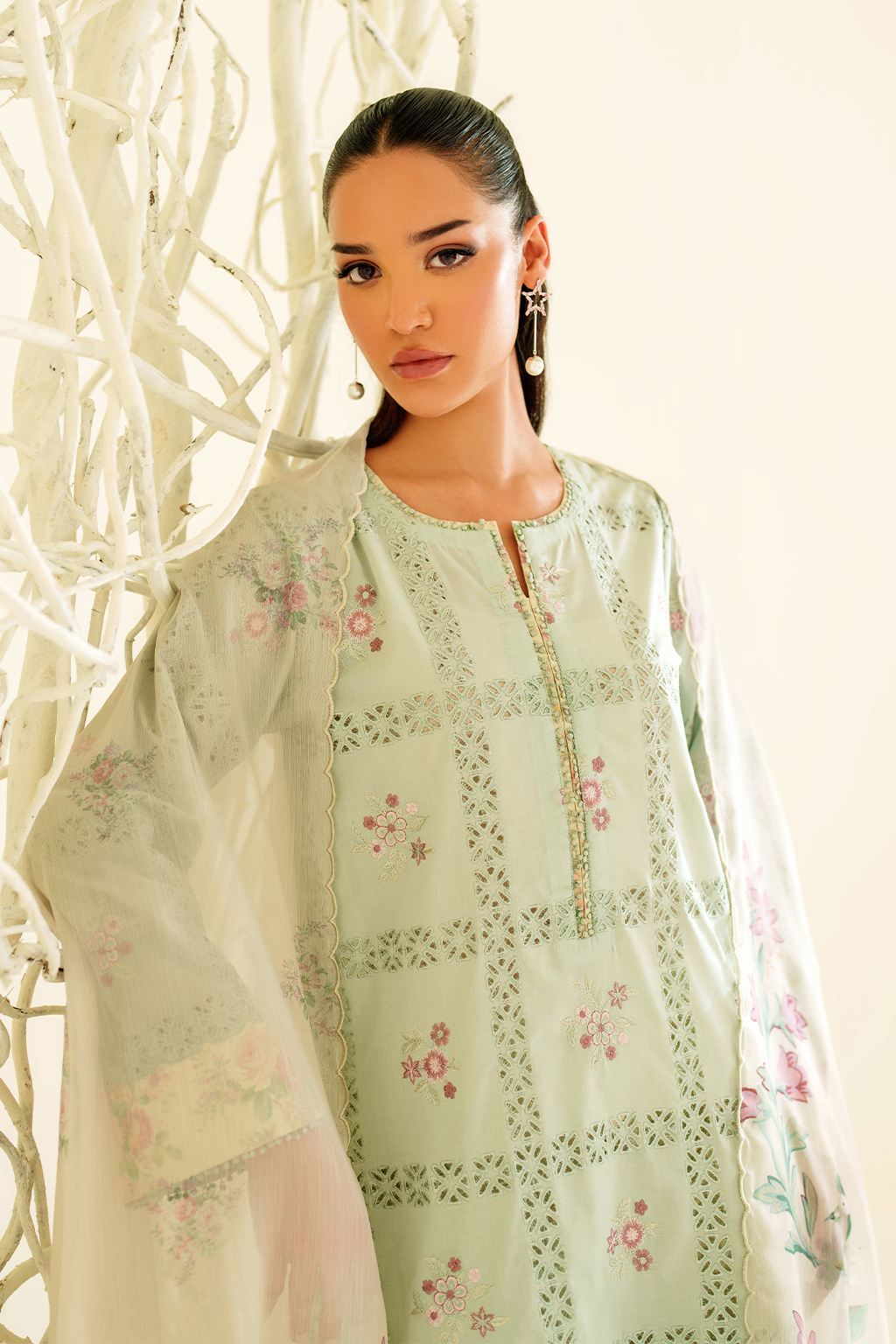 UE-531 Printed Lawn