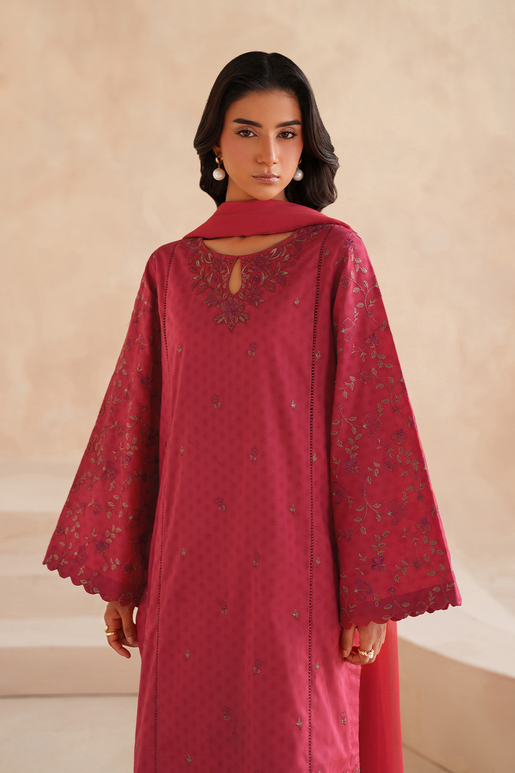 UE-596 Embroidered Lawn - Iznik