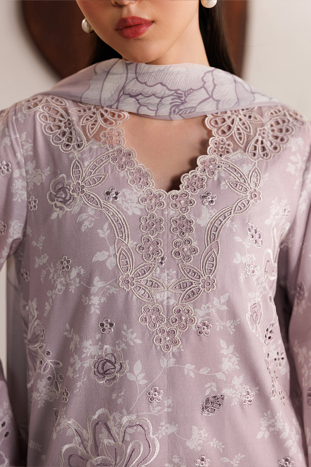 IBE-07 Embroidered Lawn