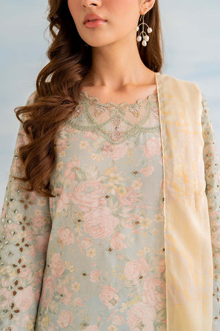 IGL-06 Embroidered Lawn