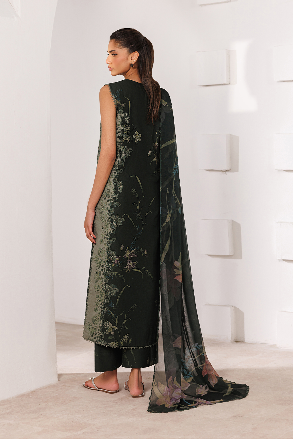 UE-639 Printed Lawn