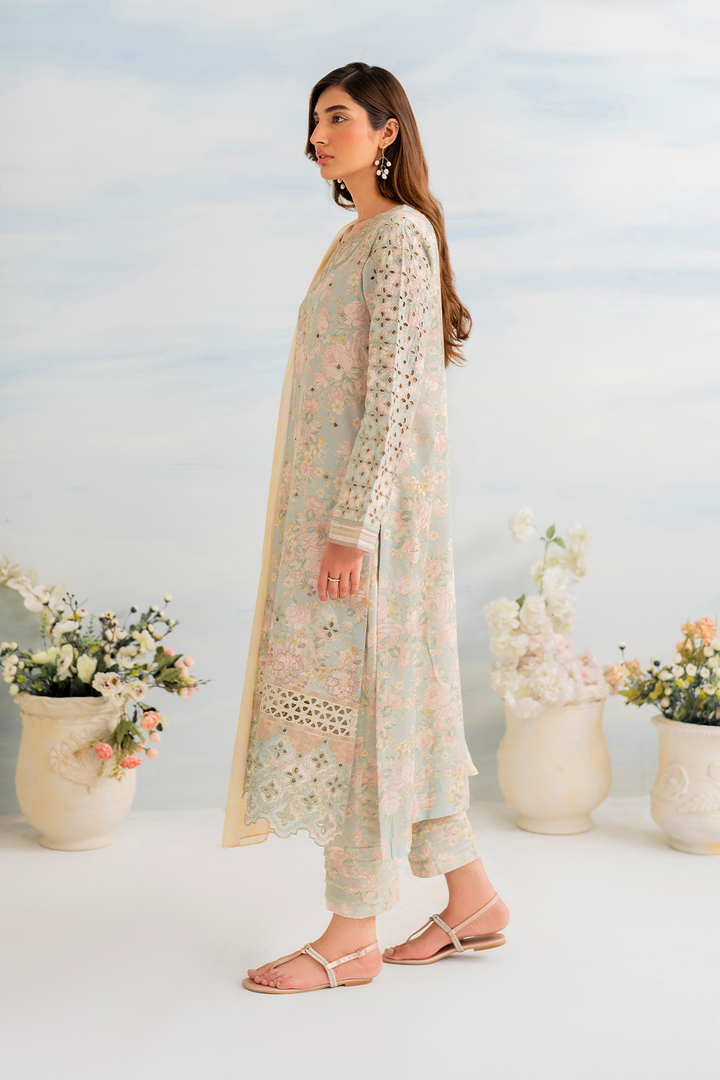 IGL-06 Embroidered Lawn - Iznik