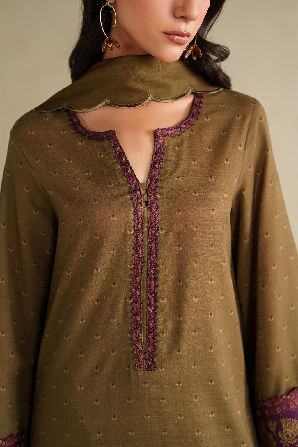 UE-573 Printed Khaddar