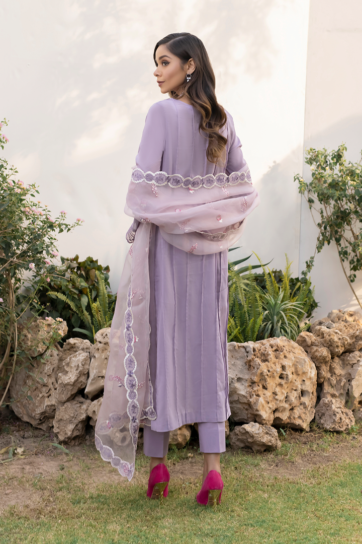 UE-155 Embroidered Lawn