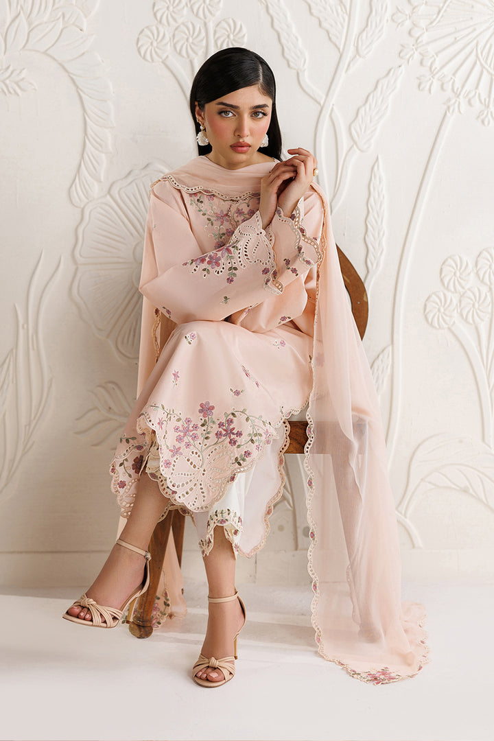 UE-689 Embroidered Lawn