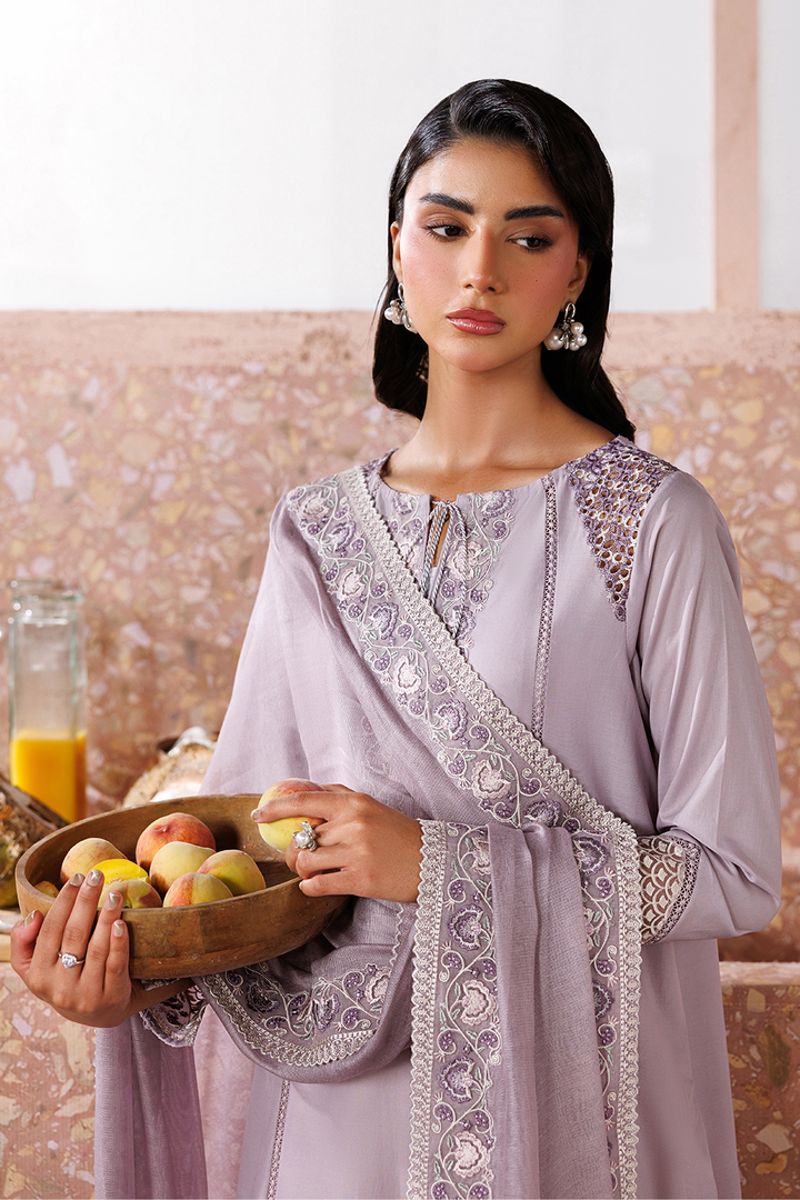 UE-697 Embroidered Lawn