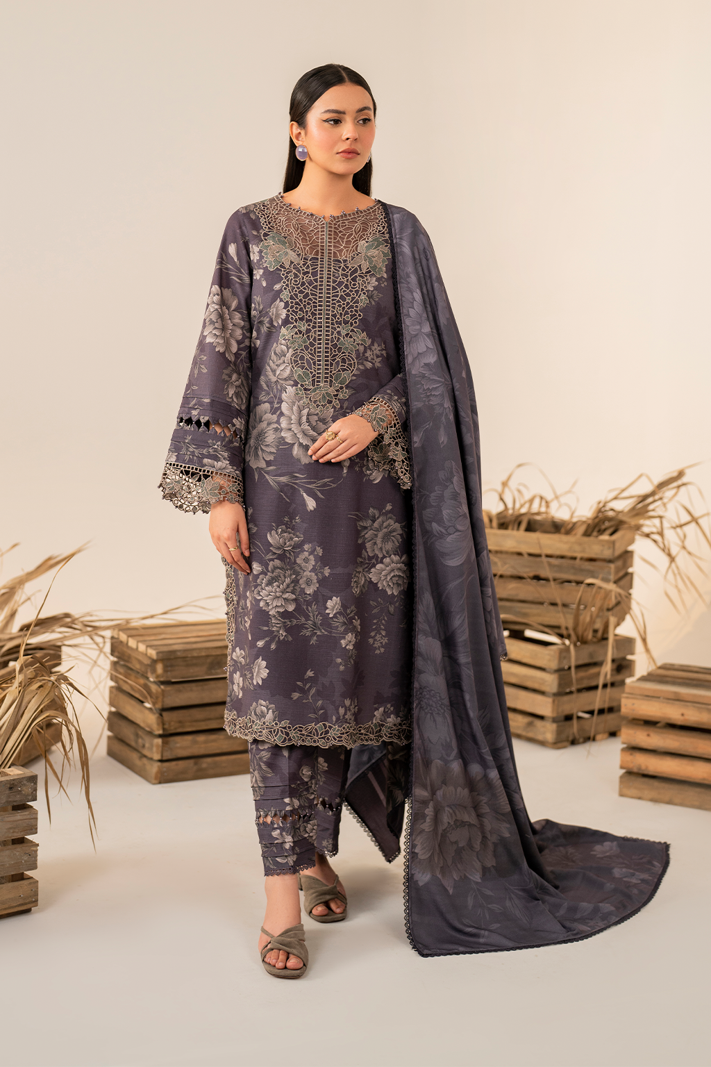 UE-349 Printed Khaddar - Iznik