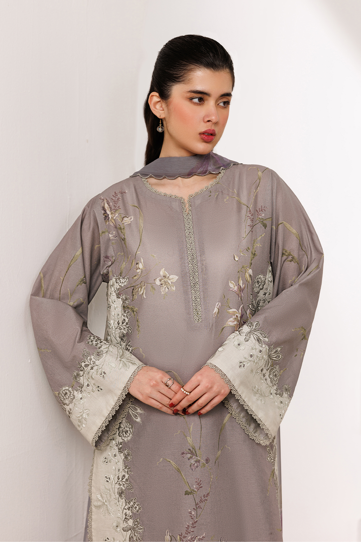 UE-638 Printed Lawn