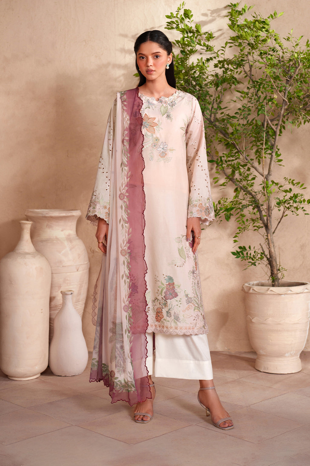 EL-04 Embroidered Lawn