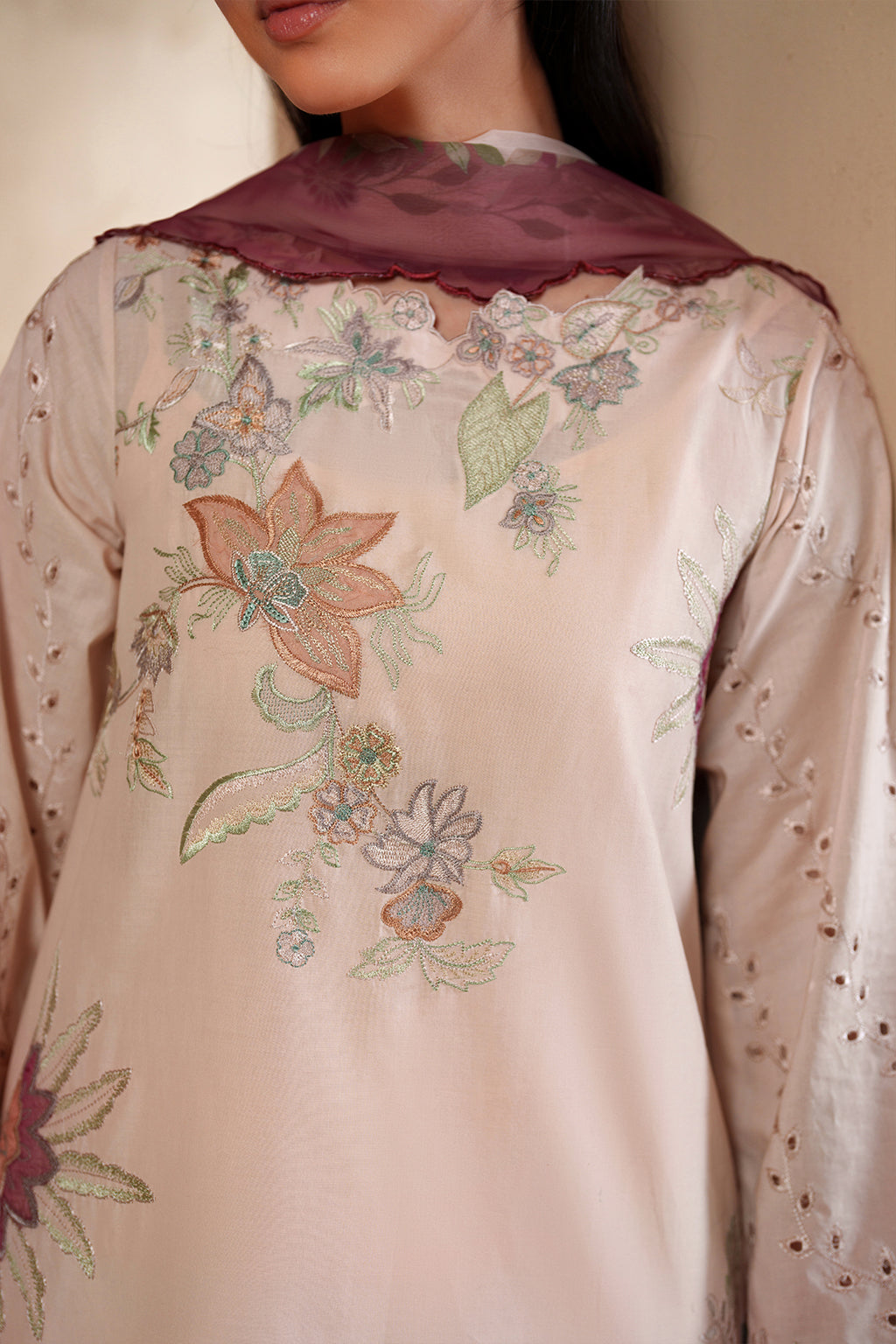 EL-04 Embroidered Lawn