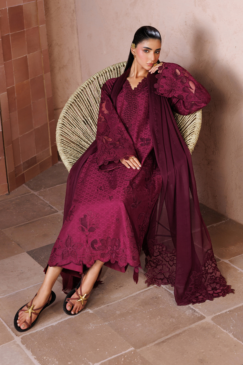 UE-702 Embroidered Lawn - Iznik