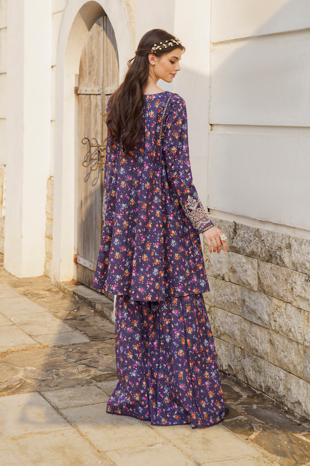 UE-303 Printed Lawn - Iznik