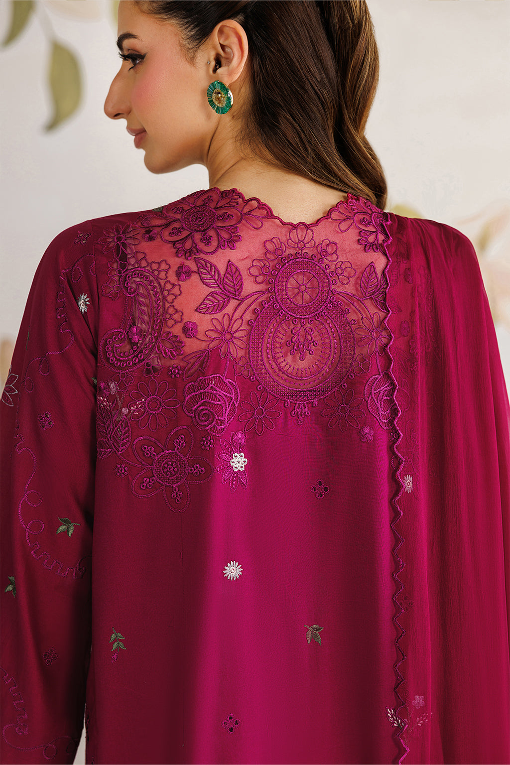 UE-693 Embroidered Lawn