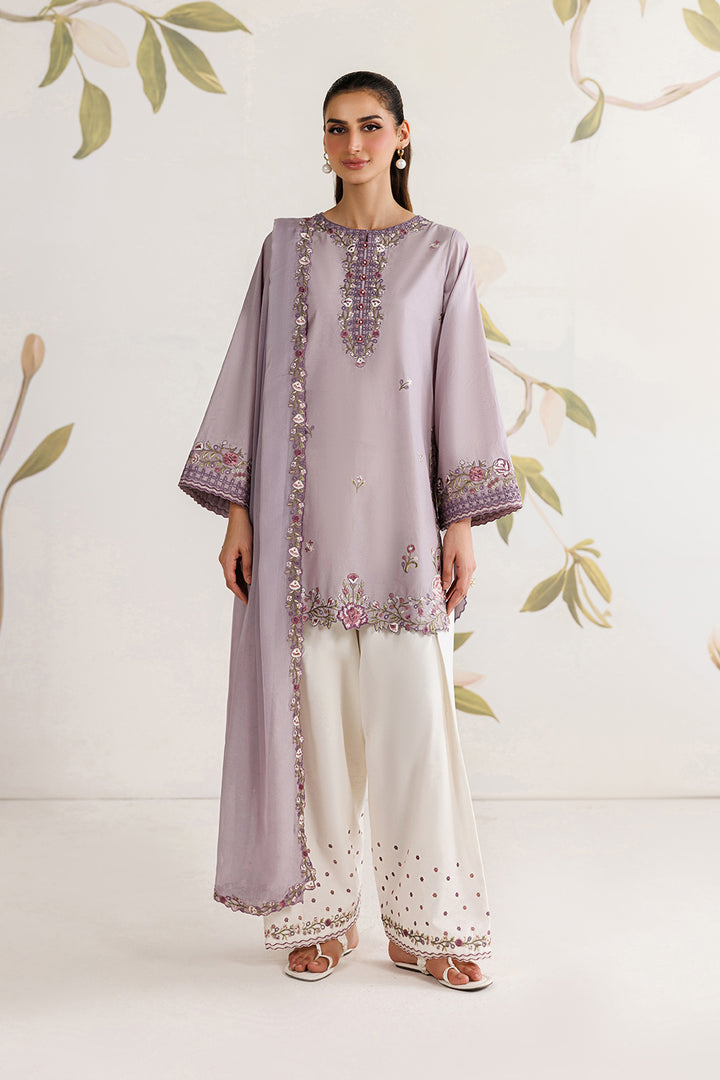 UE-692 Embroidered Lawn - Iznik