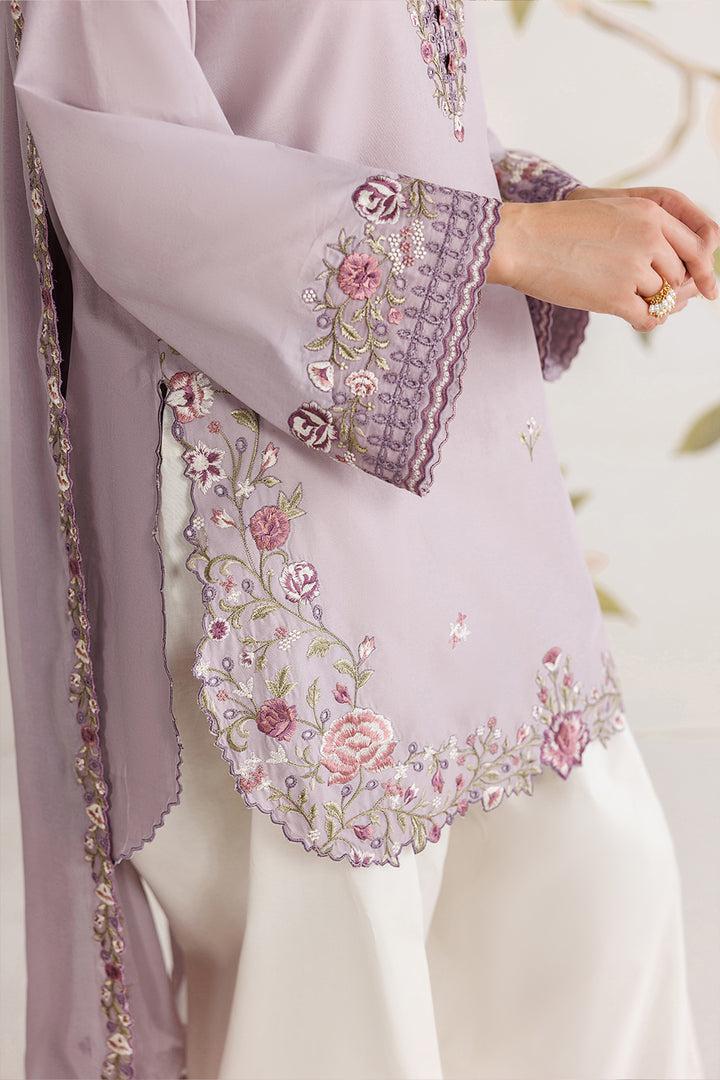 UE-692 Embroidered Lawn - Iznik