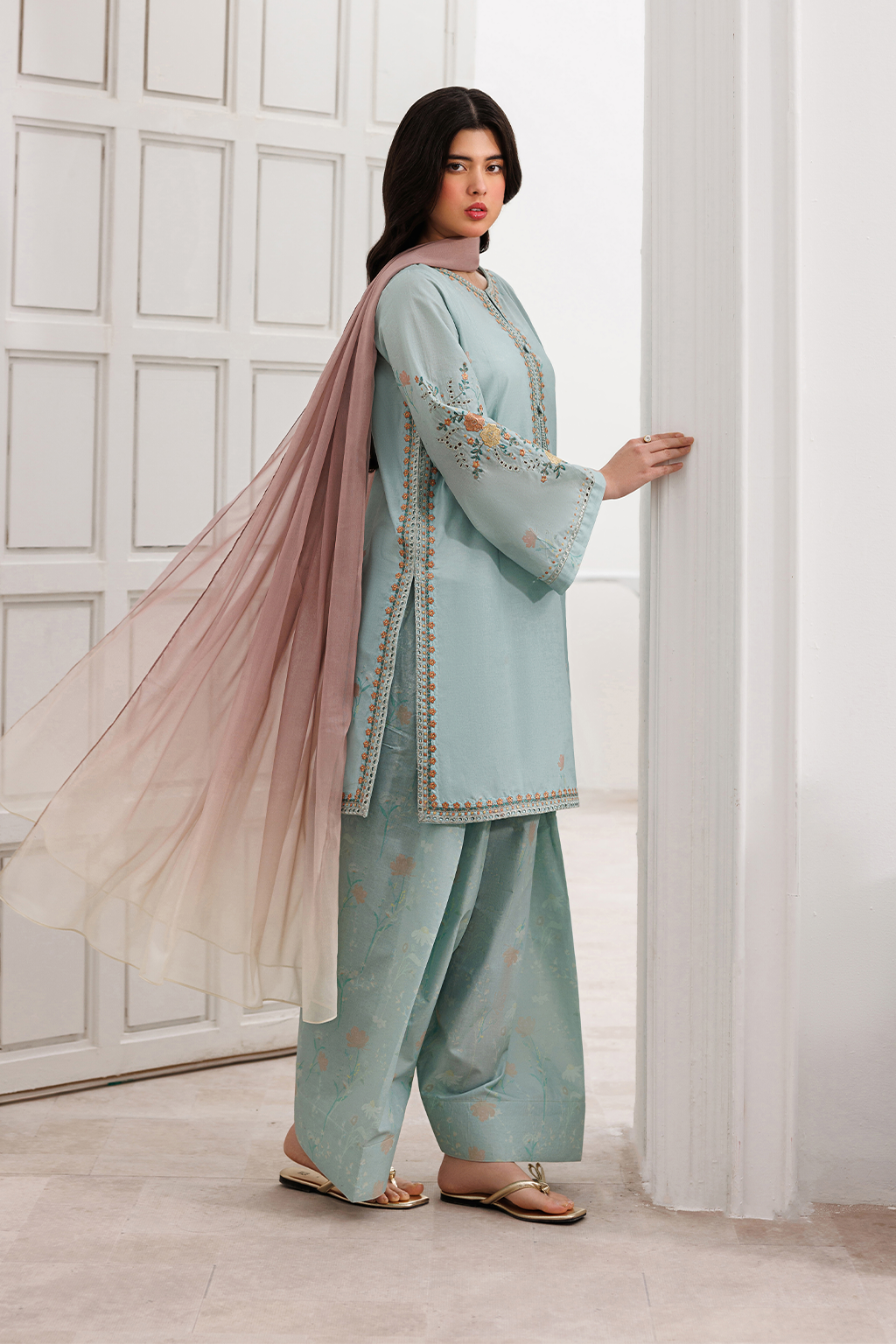 UE-636 Printed Lawn
