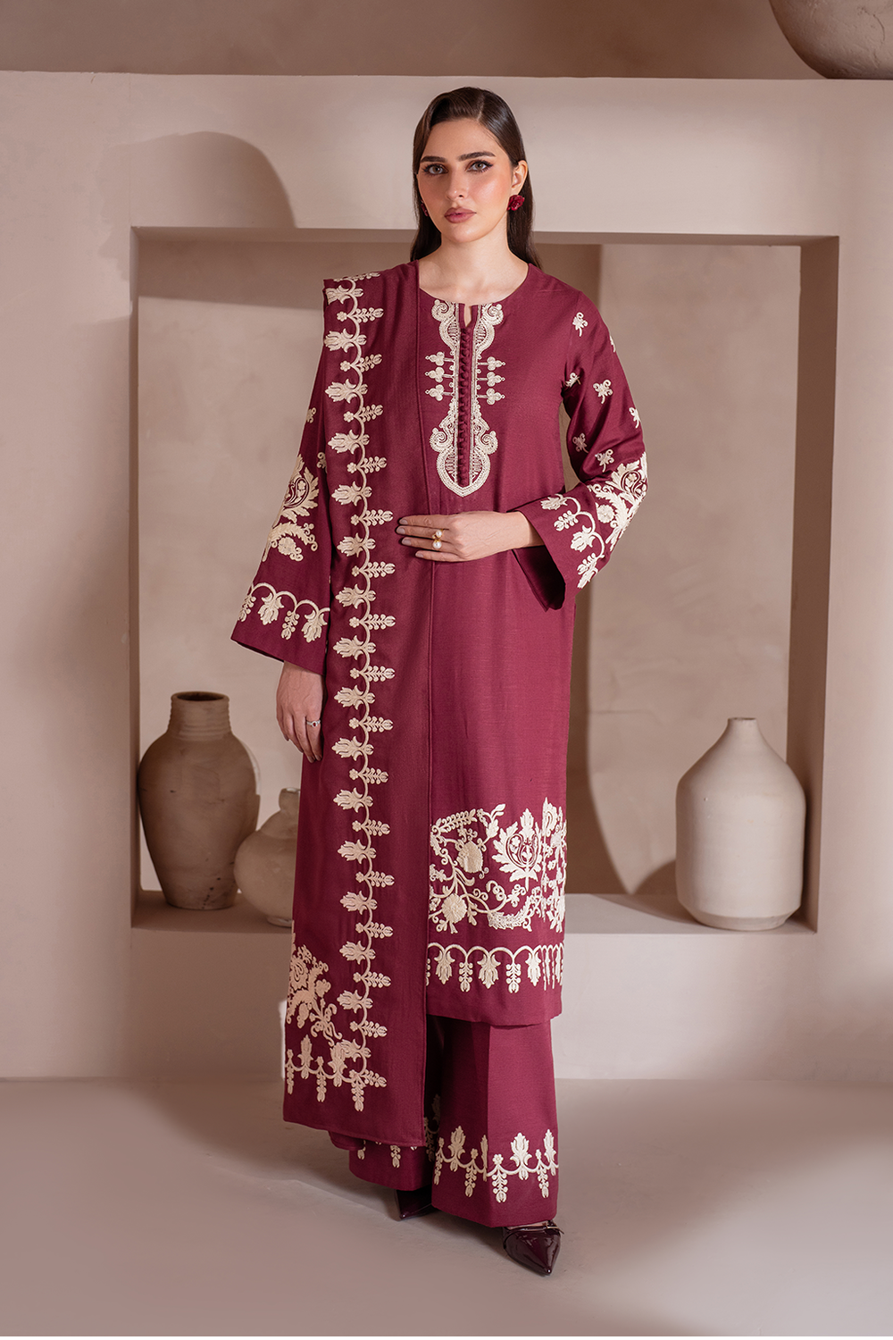 UE-362 Embroidered Khaddar - Iznik