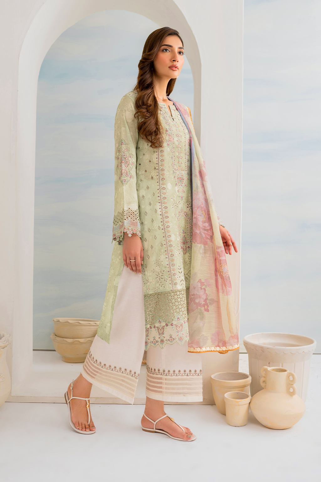 IGL-02 Embroidered Lawn - Iznik