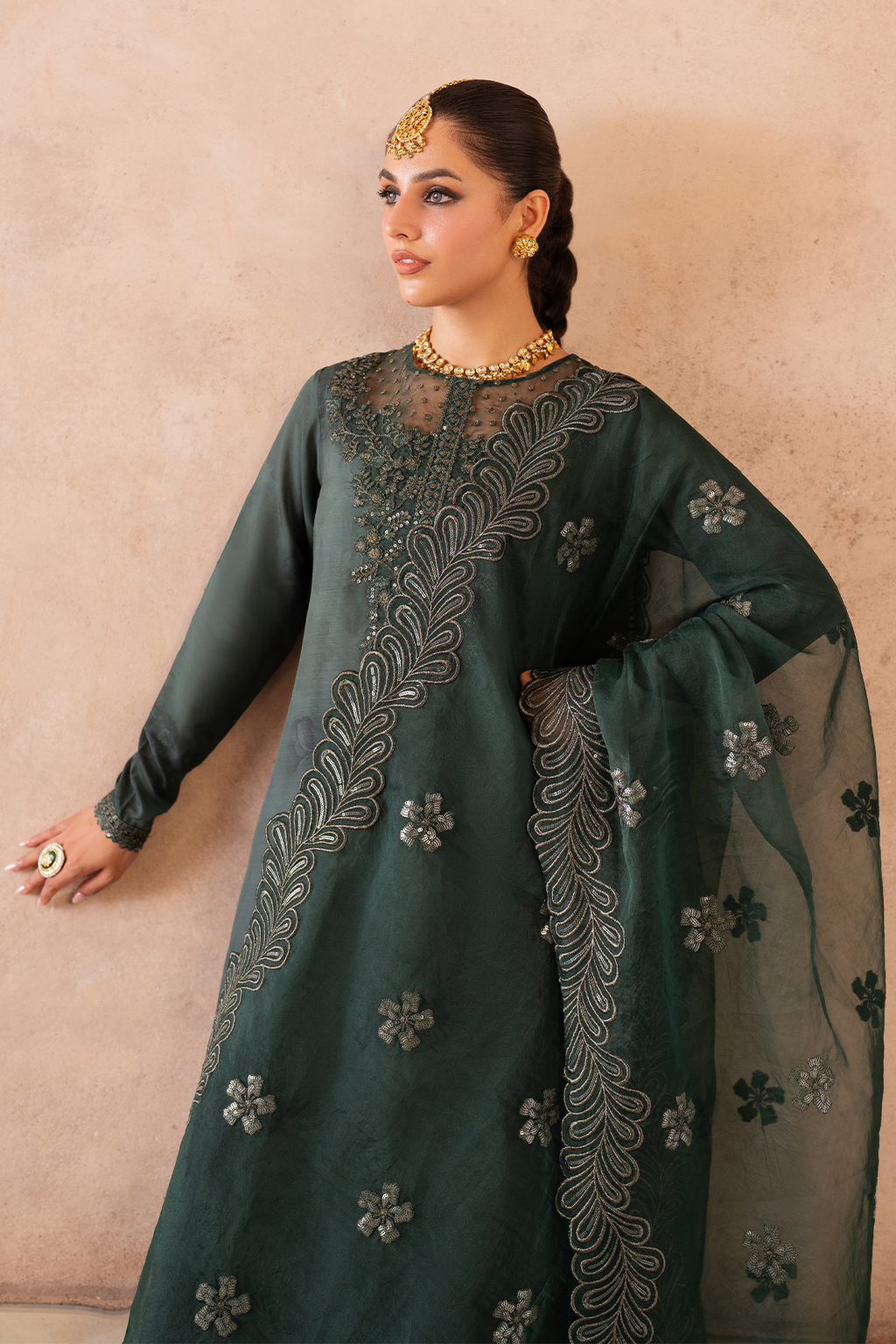 UE-324 Embroidered Raw Silk - Iznik