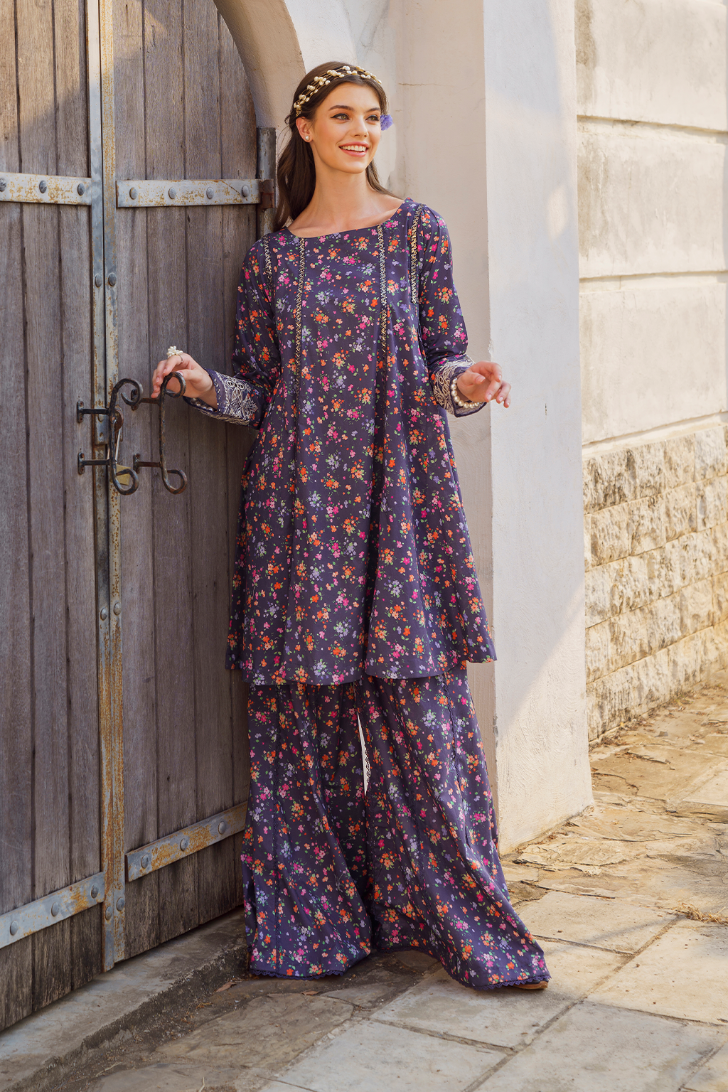 UE-303 Printed Lawn - Iznik