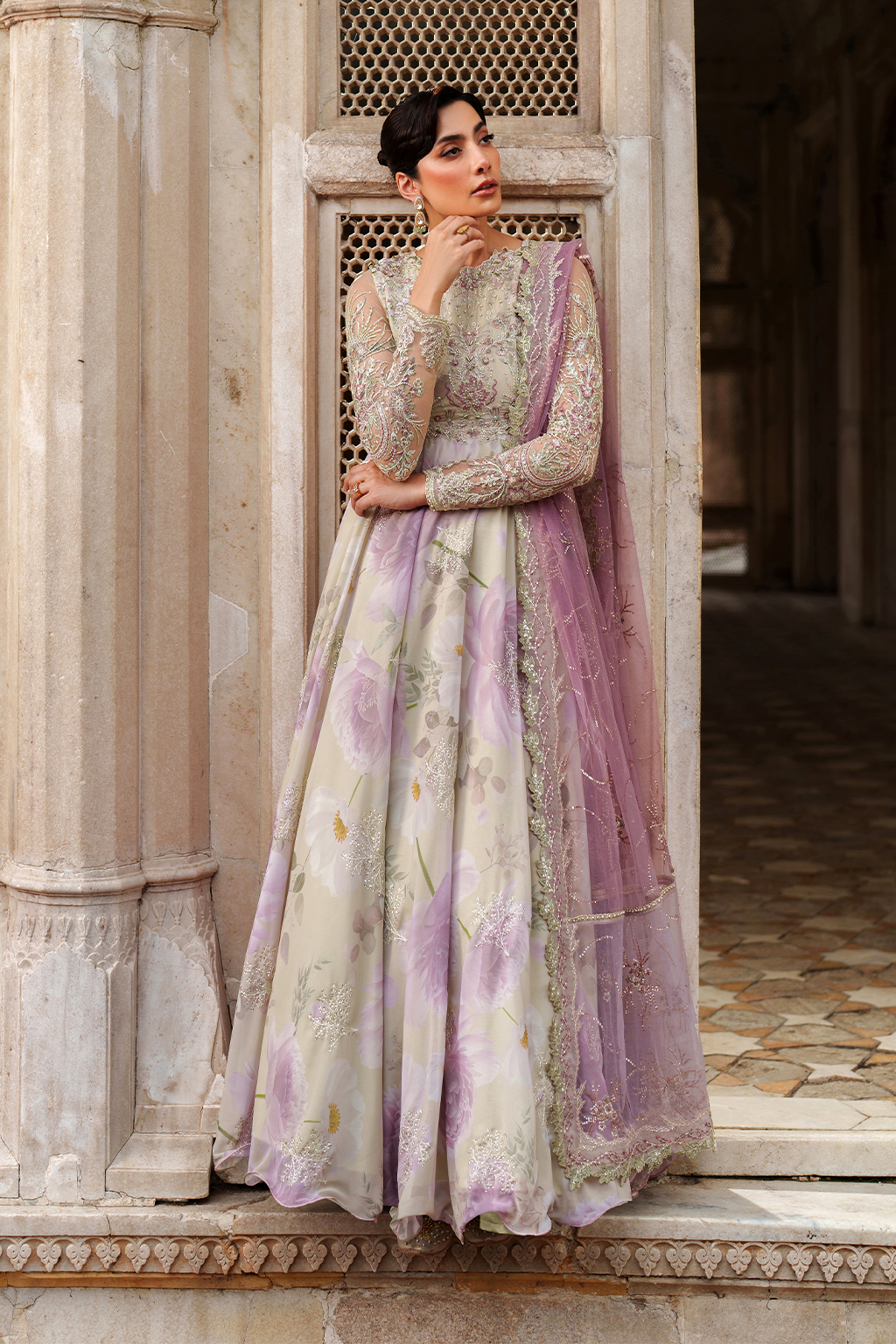 UE-546 Embroidered Chiffon - Iznik