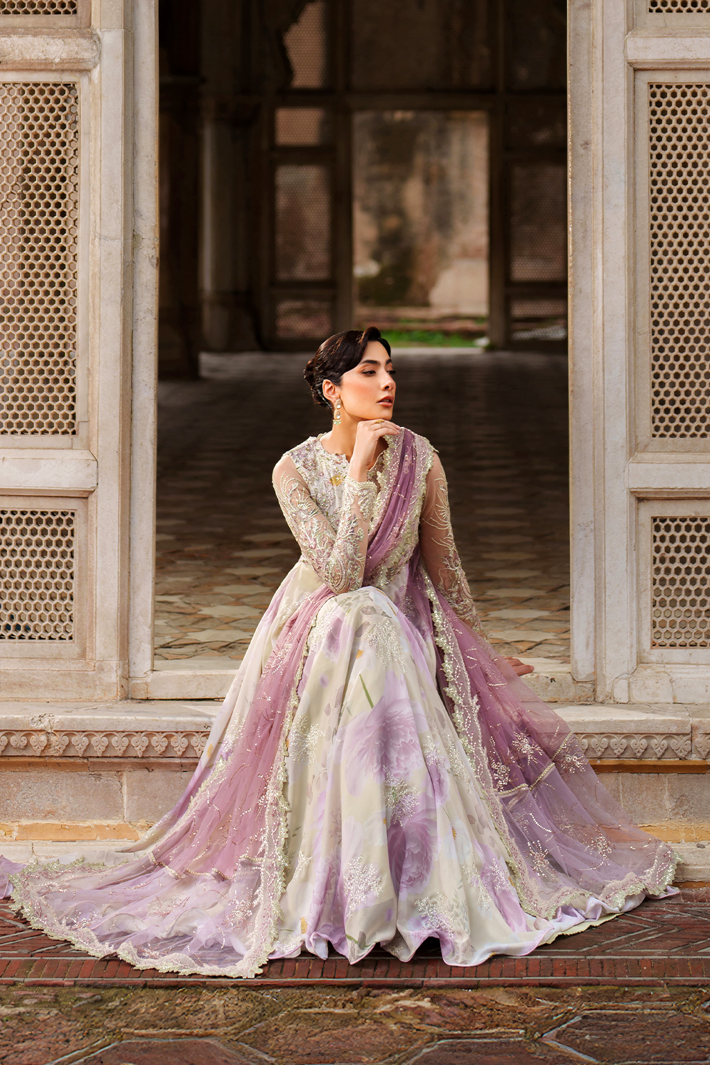 UE-546 Embroidered Chiffon - Iznik