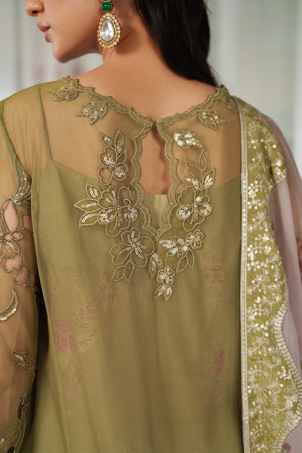 UE-543  Printed Formals