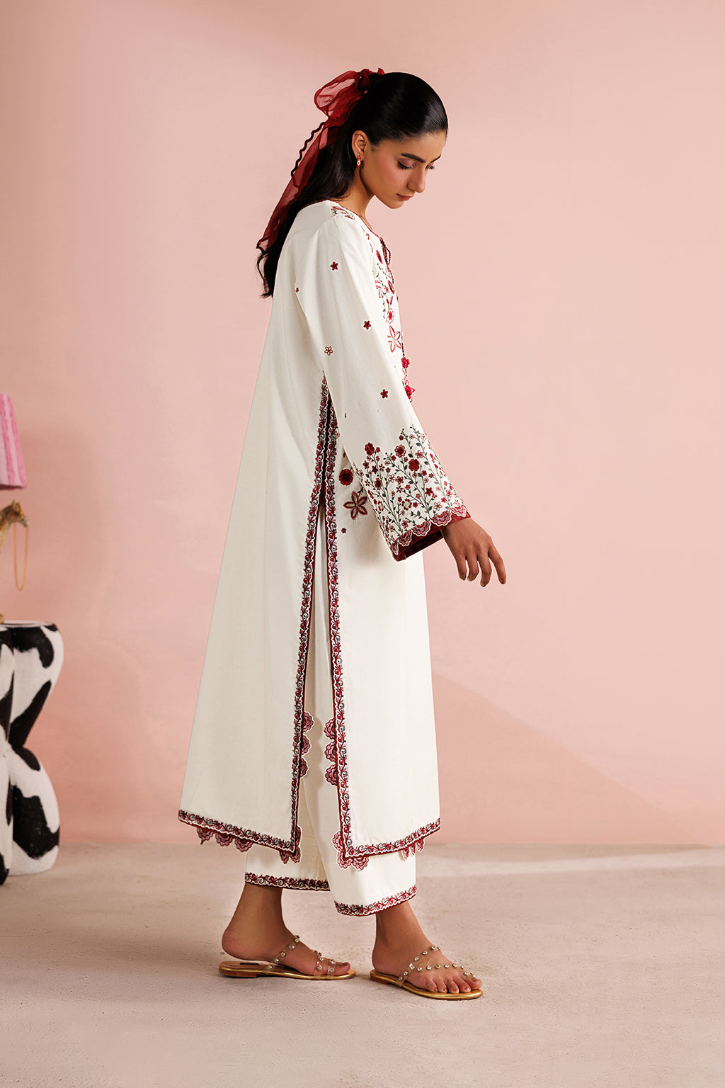 IP-355 Embroidered Lawn - Iznik