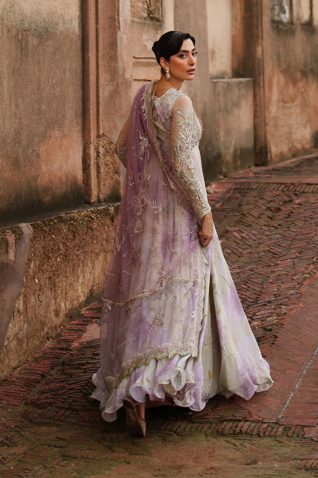 UE-546 Embroidered Chiffon - Iznik
