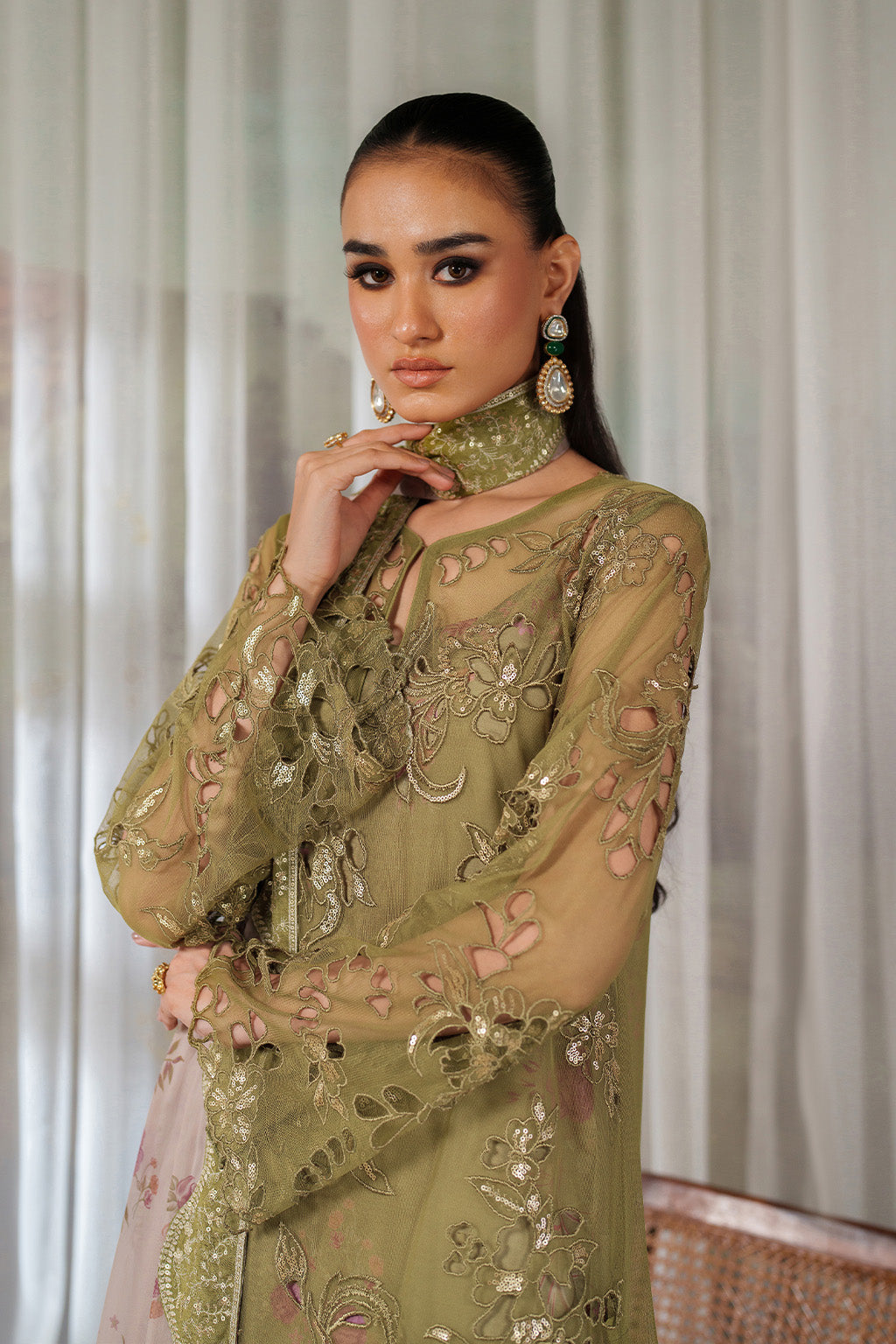 UE-543  Printed Formals