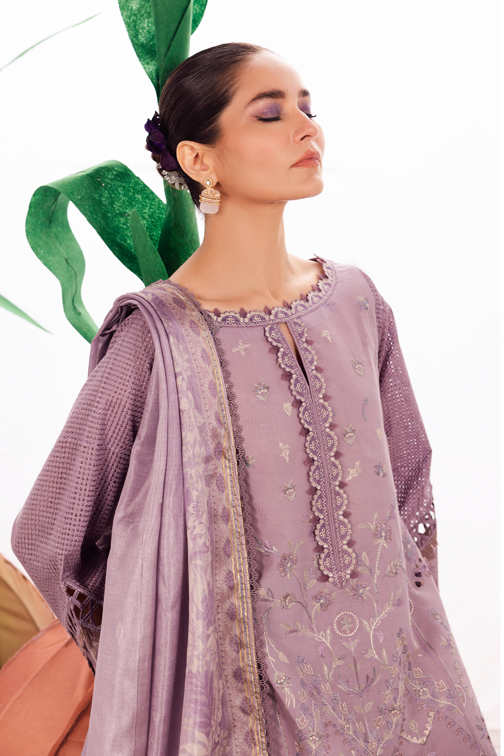 DL-04 Embroidered Lawn