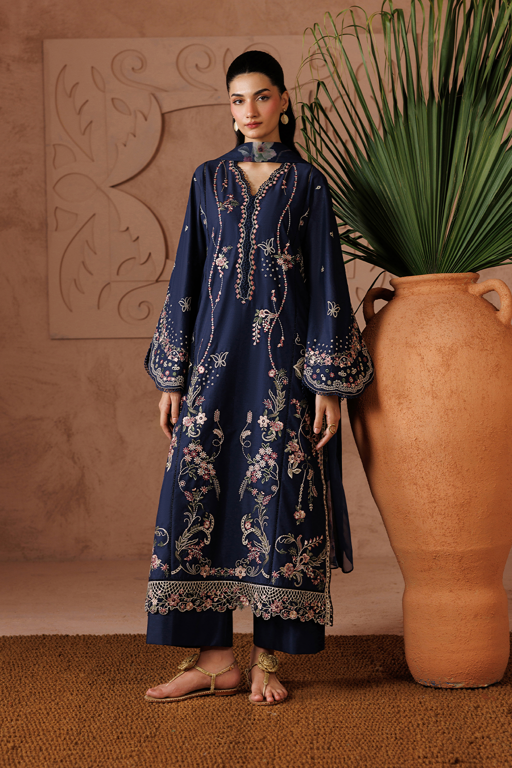 UE-694 Embroidered Lawn
