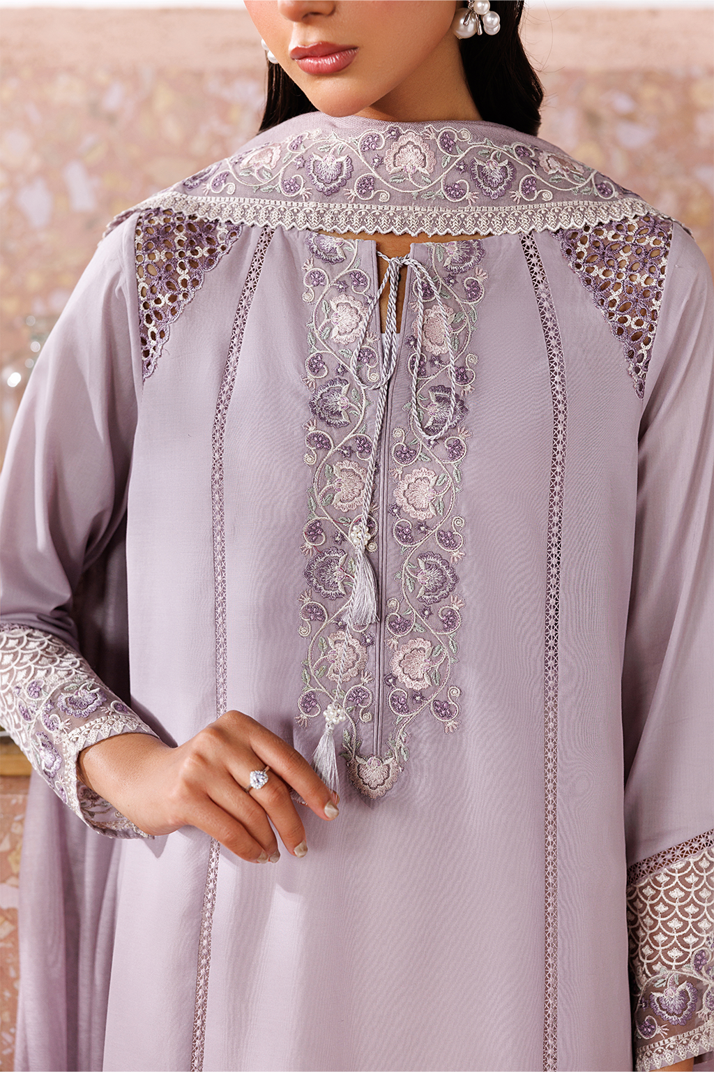 UE-697 Embroidered Lawn