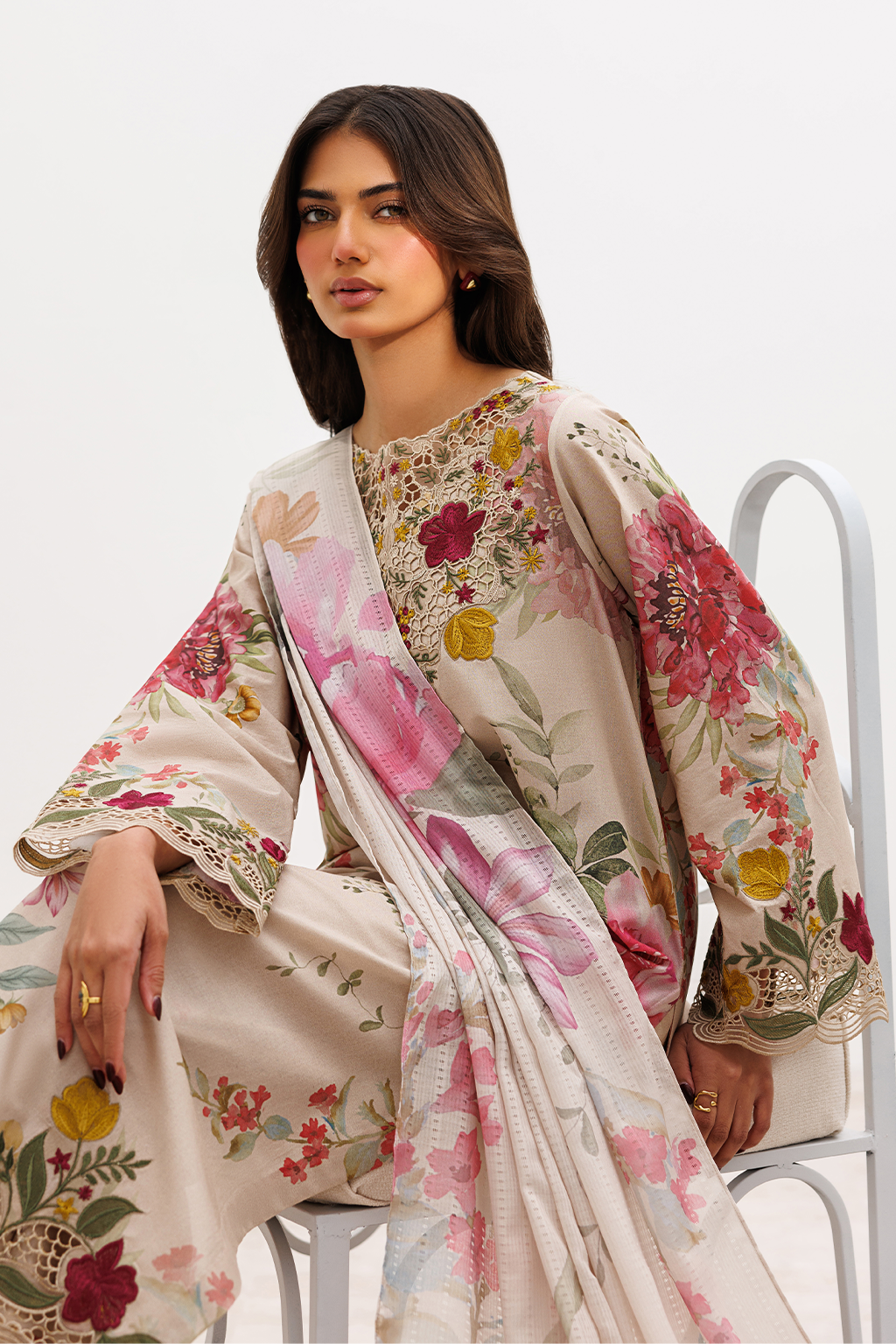 UE-644 Printed Lawn