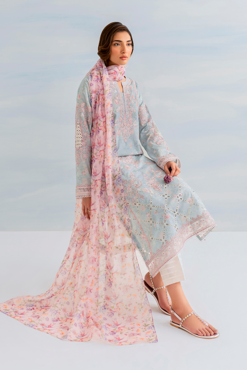 IGL-01 Embroidered Lawn