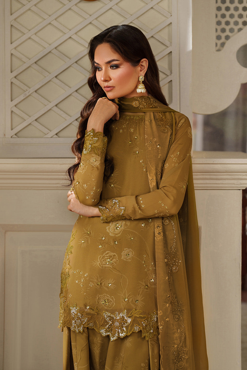 UE-545  Printed Formals