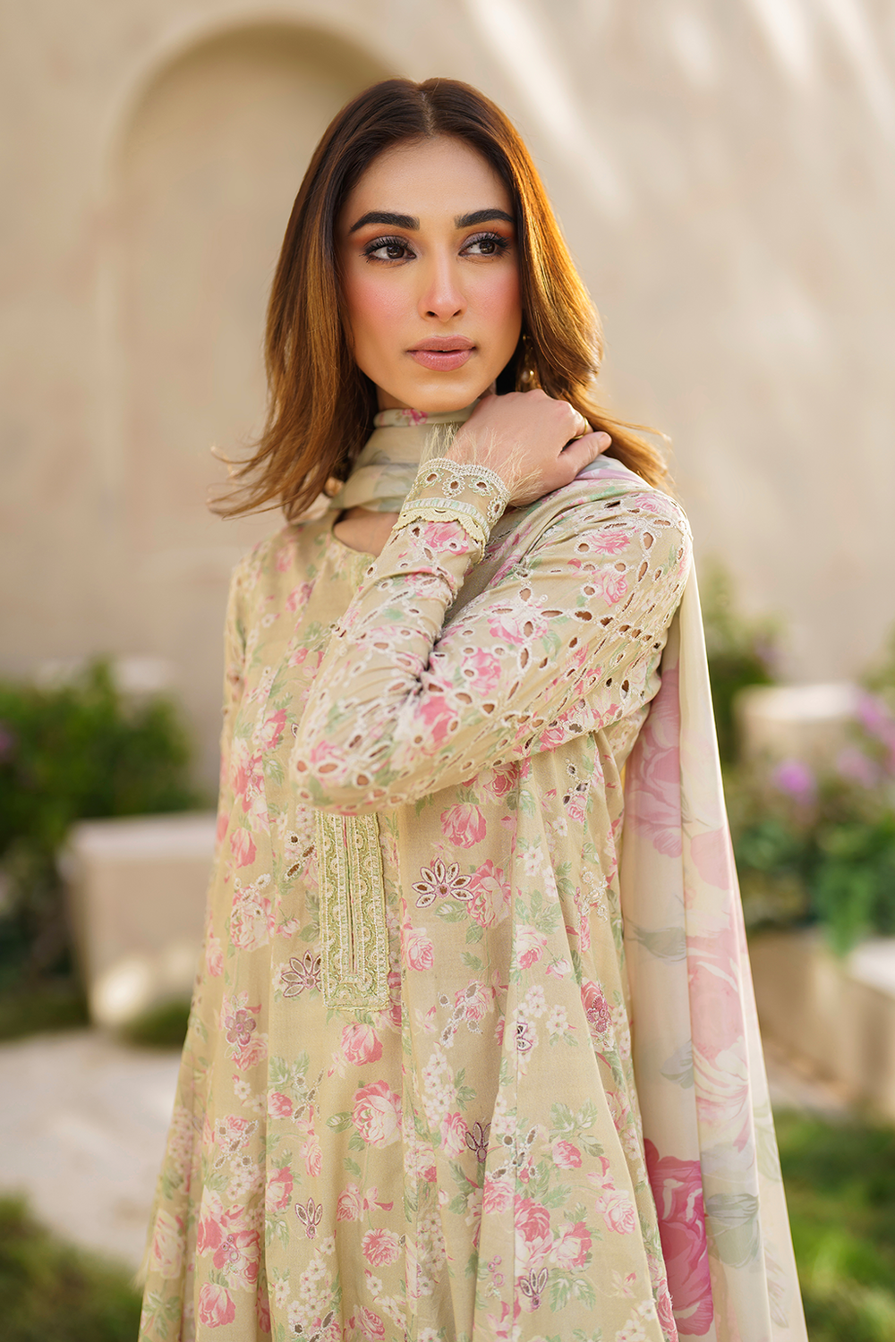 SFL-05 Embroidered Lawn - Iznik