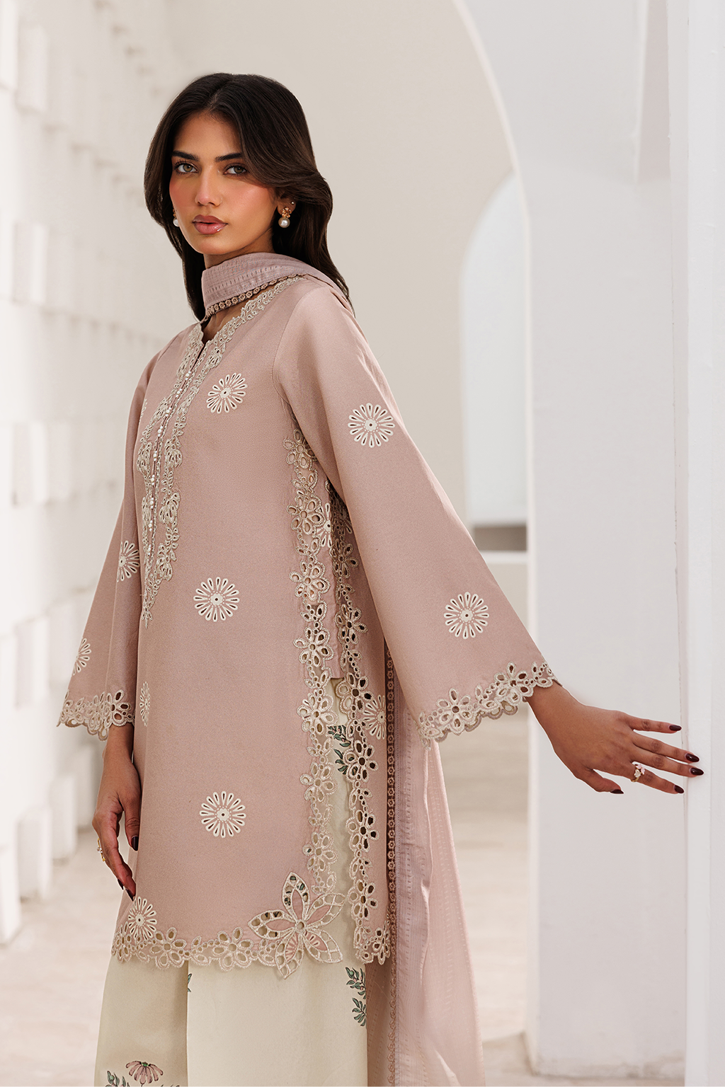 UE-640 Printed Lawn