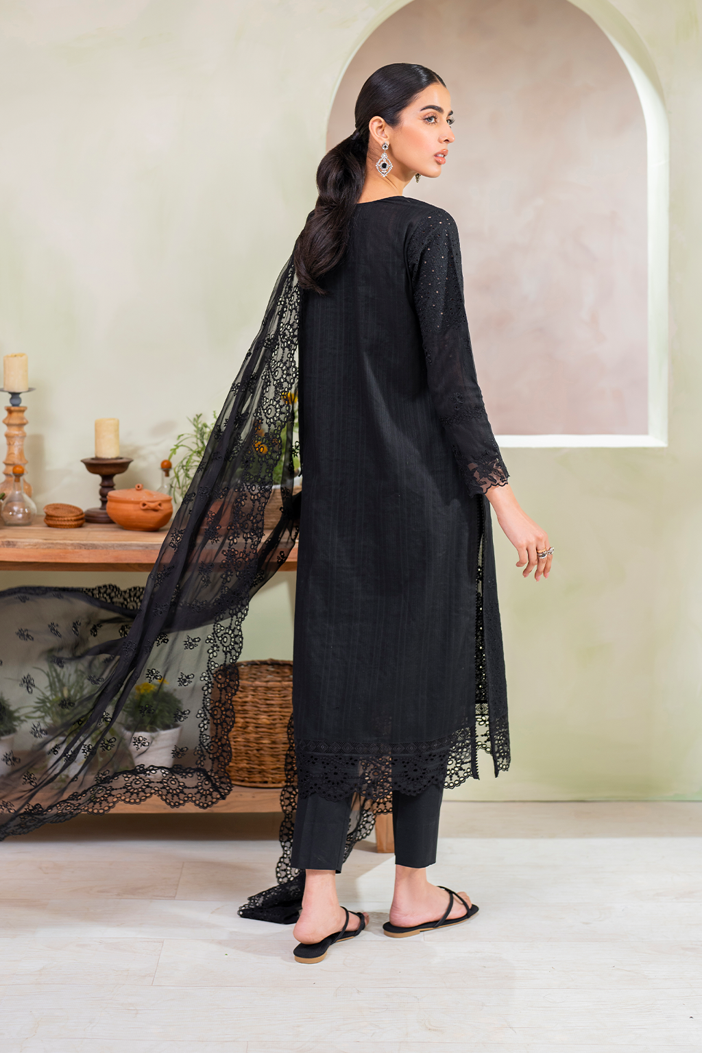 IP-223 Embroidered Lawn