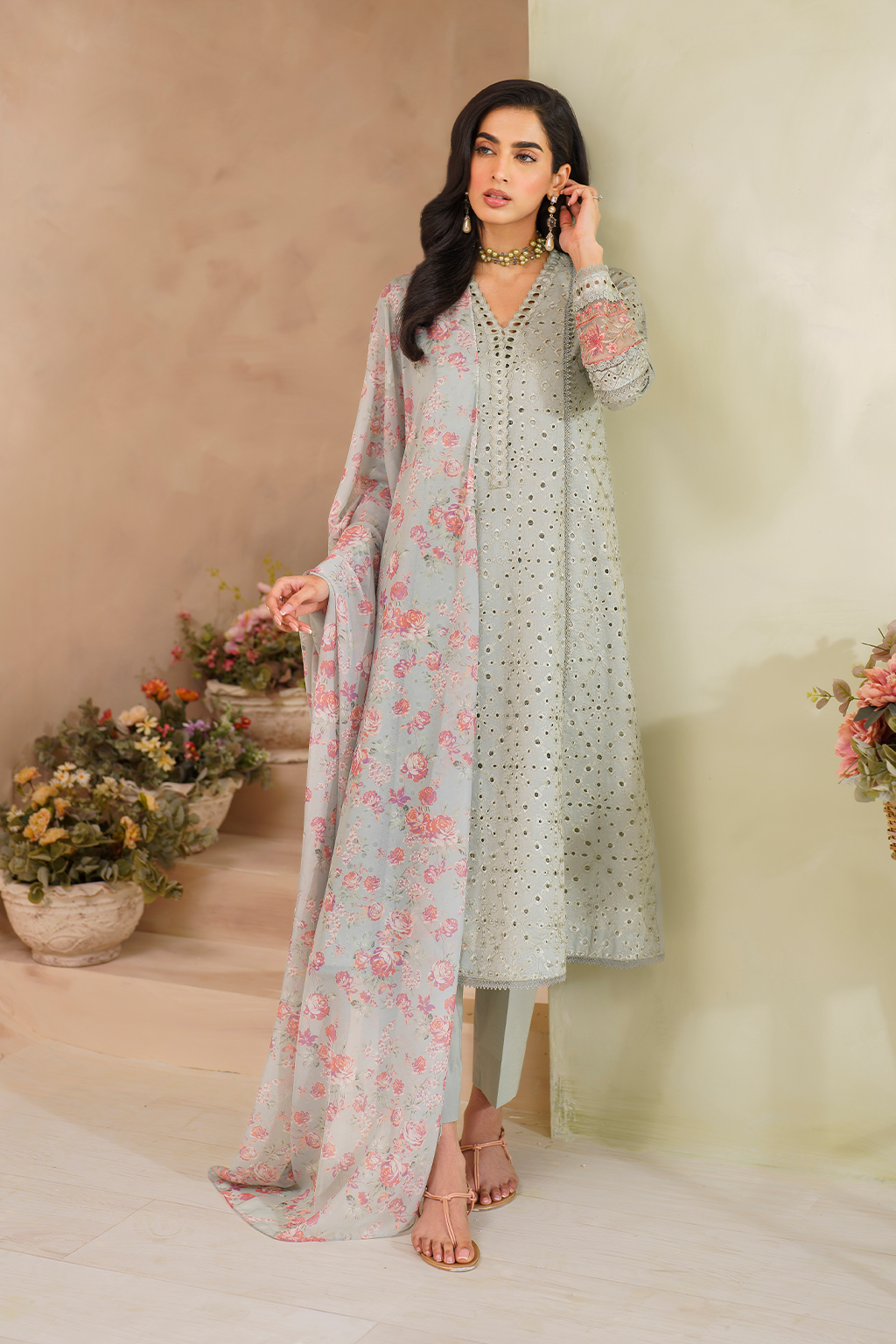 IP-224  Embroidered Lawn