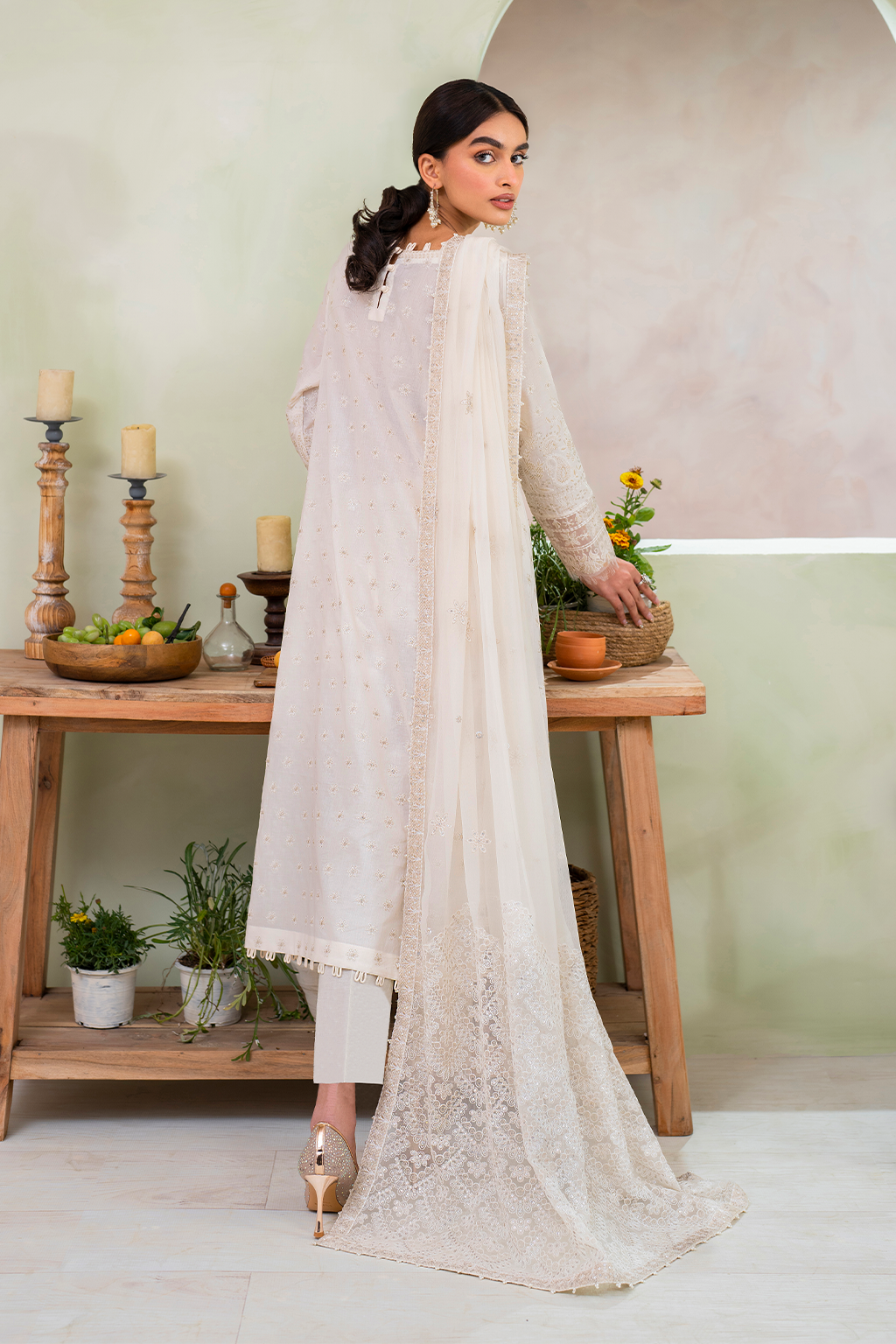 IP-226  Embroidered Lawn