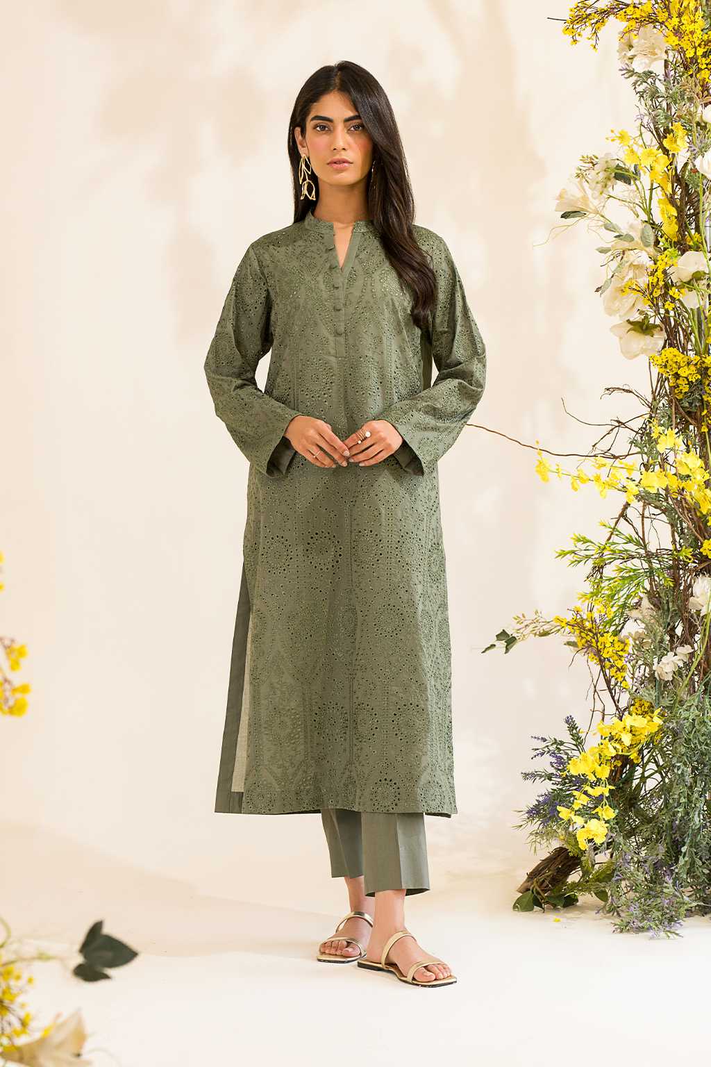 IP-218 Embroidered Lawn